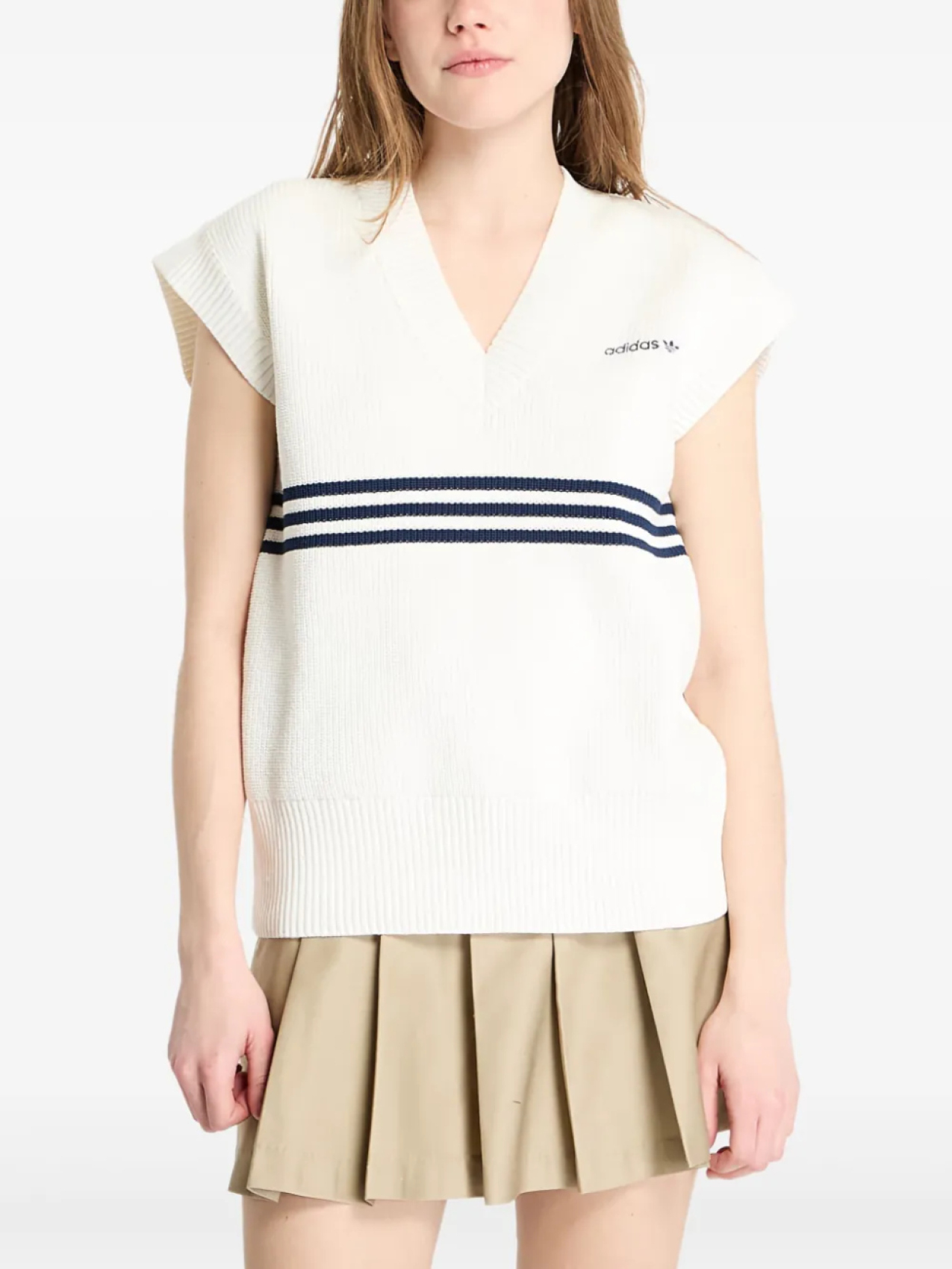 Adidas топ с V-образным вырезом, белый
Adidas топ с V-образным вырезом, белый