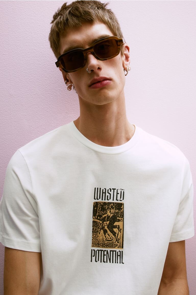 Футболка с принтом, стандартного кроя H&M, белый
Футболка с принтом, стандартного кроя H&M, белый