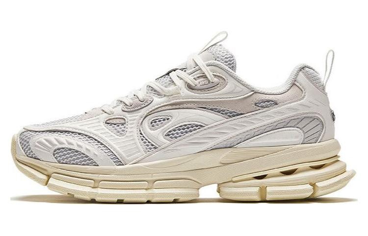 Кроссовки Champion Series для бега мужские с низким верхом, кремово-белые Anta
Кроссовки Champion Series для бега мужские с низким верхом, кремово-белые Anta