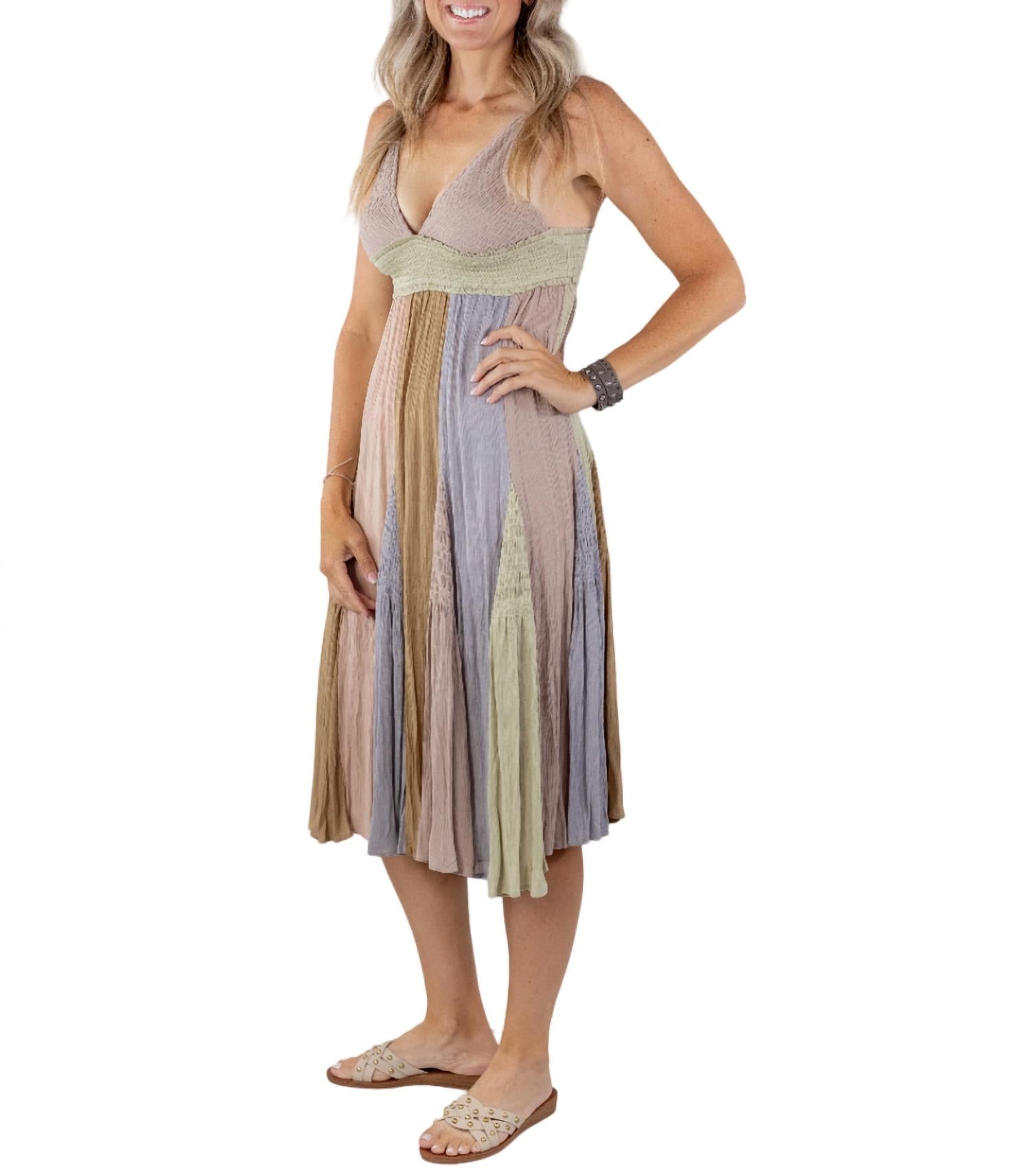 Платье-миди Sugar в пастельных тонах STORIA, цвет pastel
Платье-миди Sugar в пастельных тонах STORIA, цвет pastel