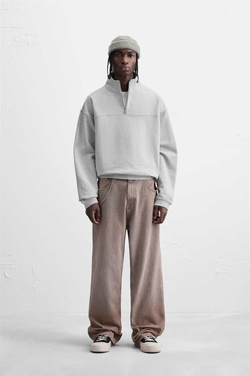 Толстовка с высоким воротом и застежкой-молнией x all caps studio ZARA, серый мергель
Толстовка с высоким воротом и застежкой-молнией x all caps studio ZARA, серый мергель