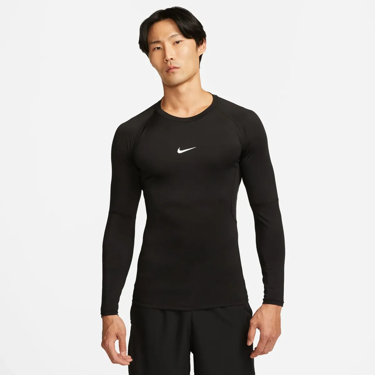 Тренировочная рубашка Nike "PRO DRI-FIT MEN'S LONG-SLEEVE TOP", белый
Тренировочная рубашка Nike "PRO DRI-FIT MEN'S LONG-SLEEVE TOP", белый