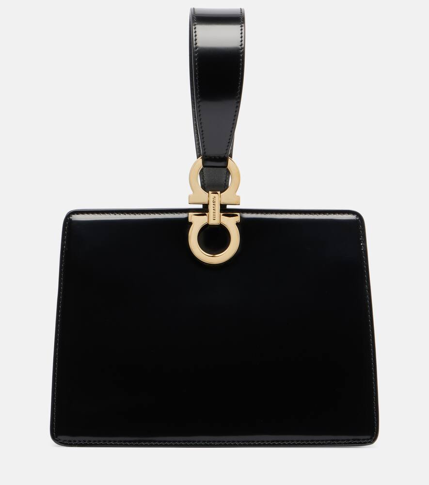 Маленький клатч из лаковой кожи Ferragamo, Nero/Nero/Nero
Маленький клатч из лаковой кожи Ferragamo, Nero/Nero/Nero