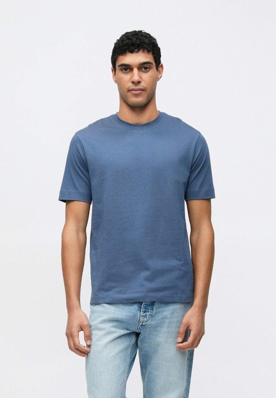 Футболка DRYKORN RAPHAEL, Blue, Синий, Футболка DRYKORN RAPHAEL, Blue
Футболка DRYKORN RAPHAEL, Blue, Синий, Футболка DRYKORN RAPHAEL, Blue