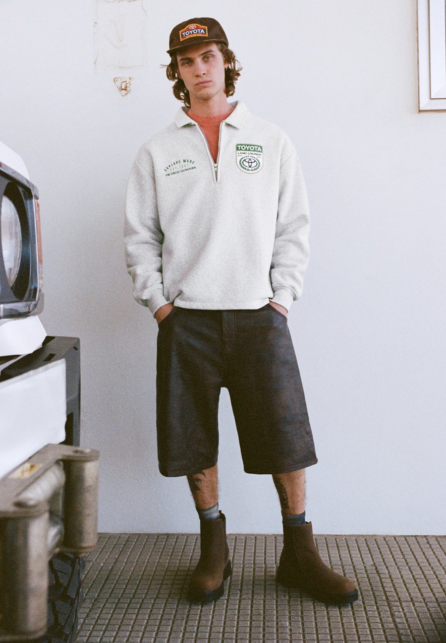 Толстовка PULL&BEAR TOYOTA QUARTER-ZIP , Light Grey
Толстовка PULL&BEAR TOYOTA QUARTER-ZIP , Light Grey