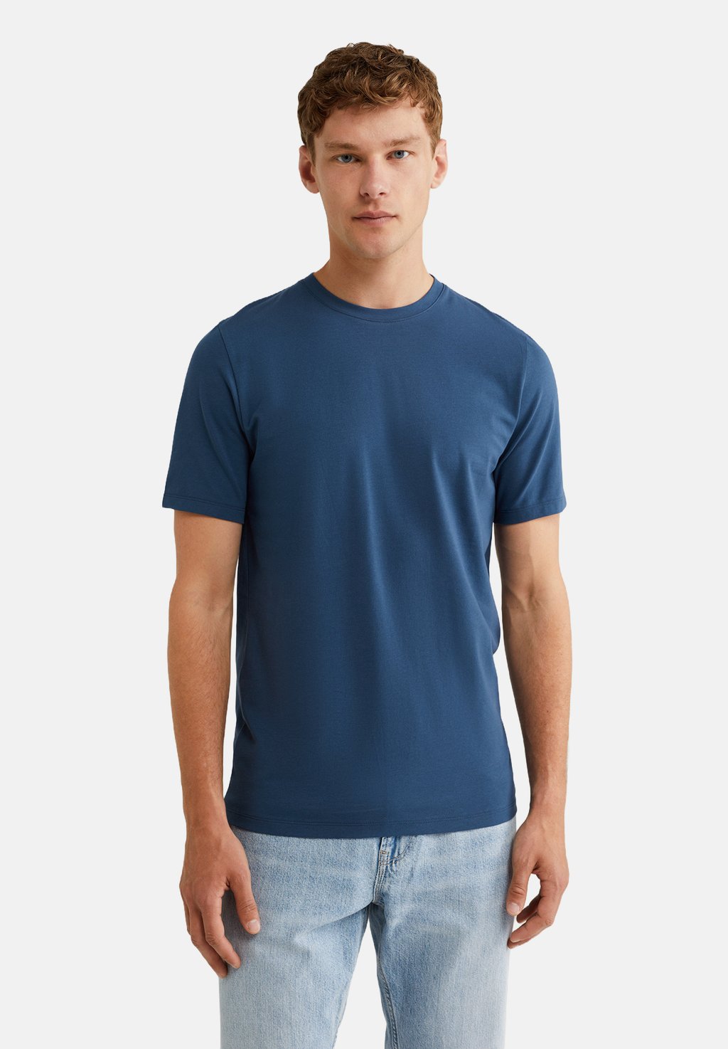 Базовая футболка WE Fashion, индиго
Базовая футболка WE Fashion, индиго