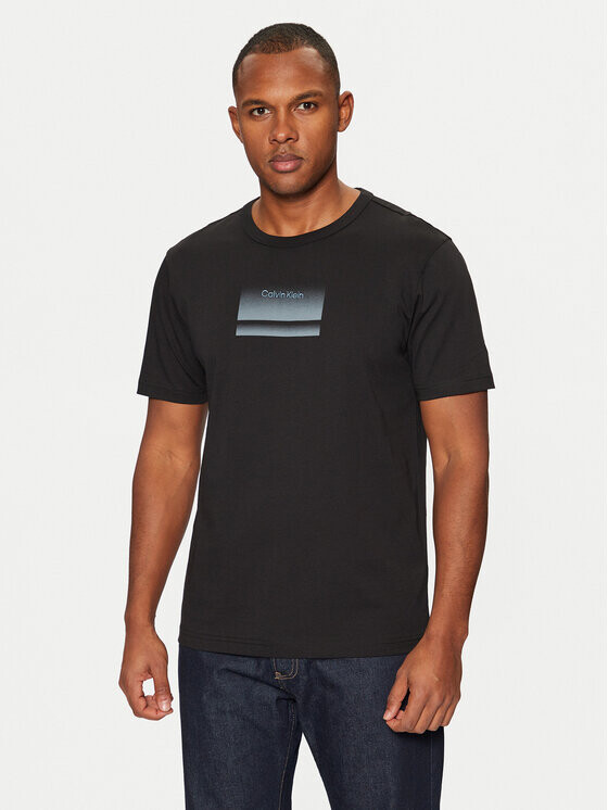 Футболка стандартного кроя Calvin Klein, черный
Футболка стандартного кроя Calvin Klein, черный