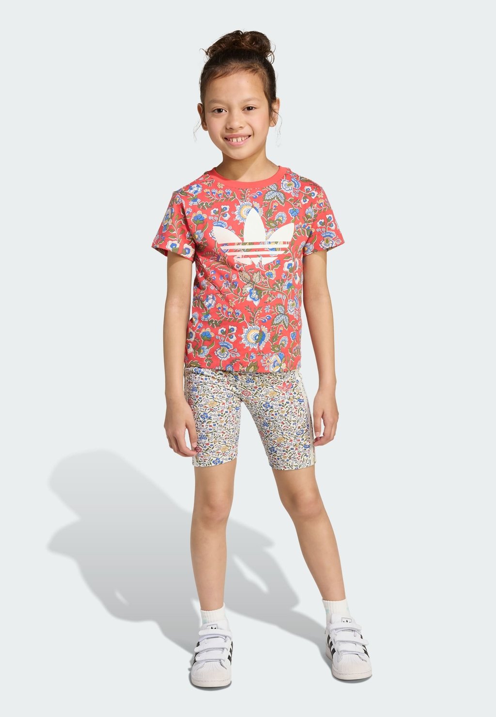 Футболка с принтом SET Adidas Originals, светло-красный 
Футболка с принтом SET Adidas Originals, светло-красный