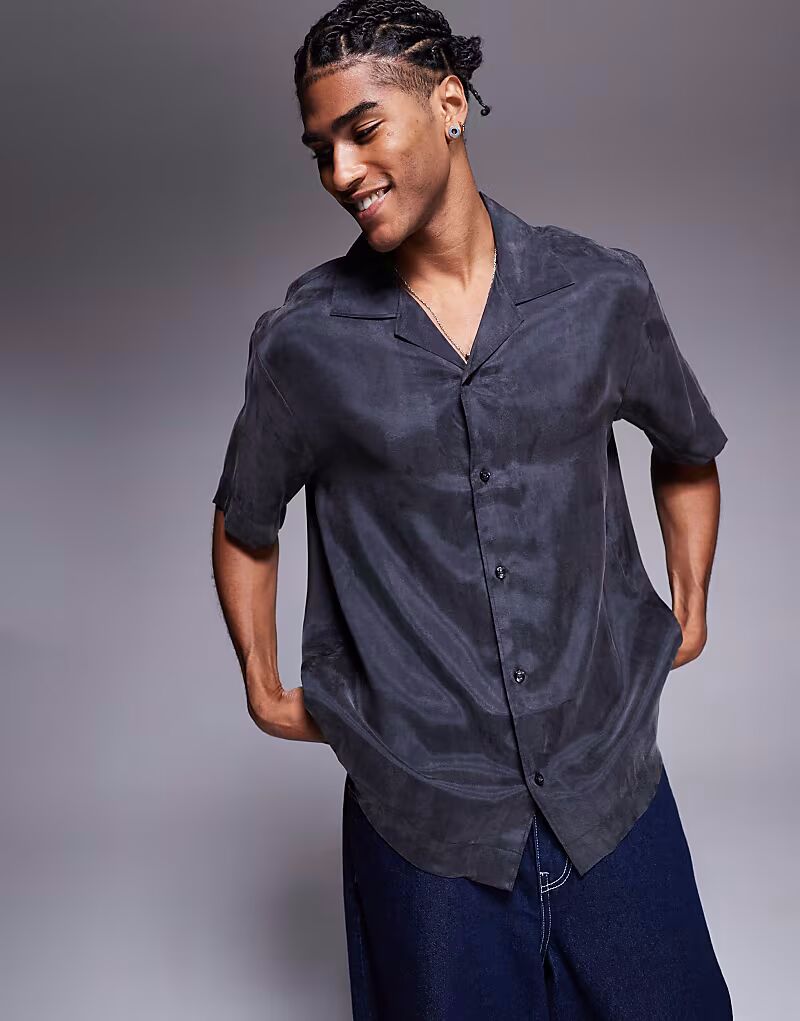 Рубашка свободного кроя HUGO RED Espino revere с короткими рукавами и воротником черного цвета
Рубашка свободного кроя HUGO RED Espino revere с короткими рукавами и воротником черного цвета