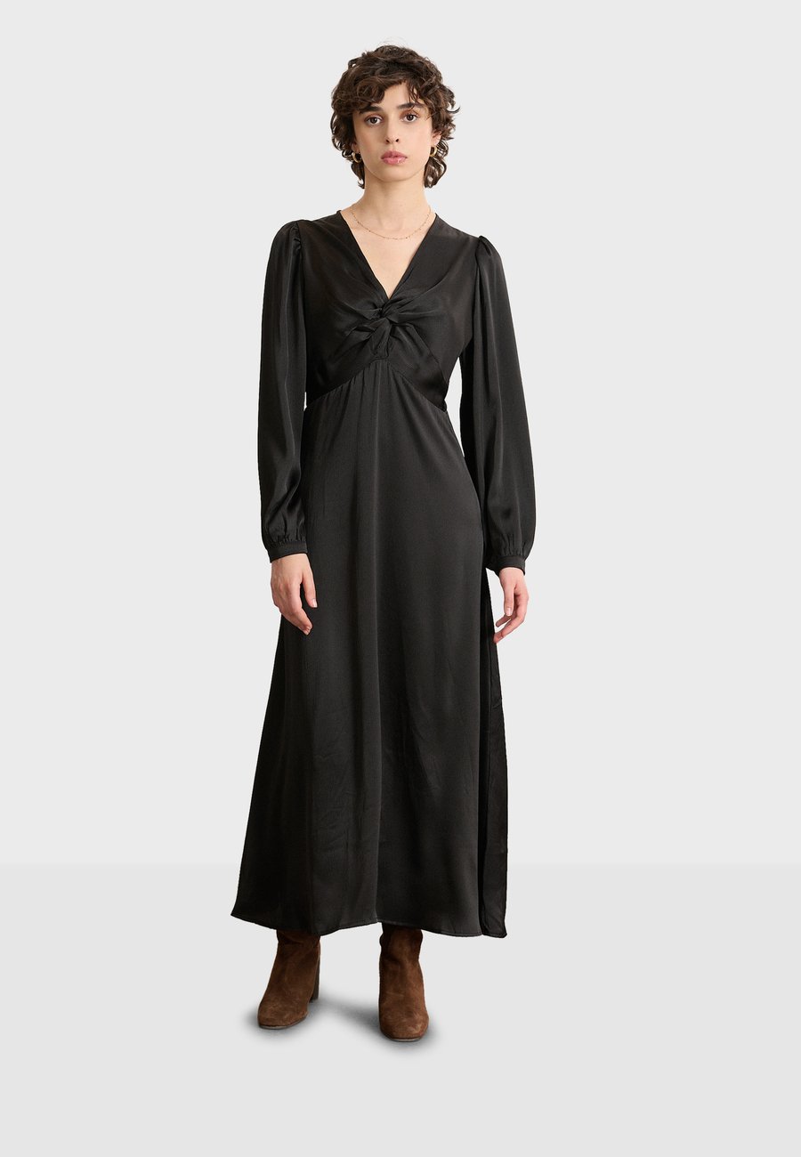 Платье Garance Paris TANGO, Black
Платье Garance Paris TANGO, Black