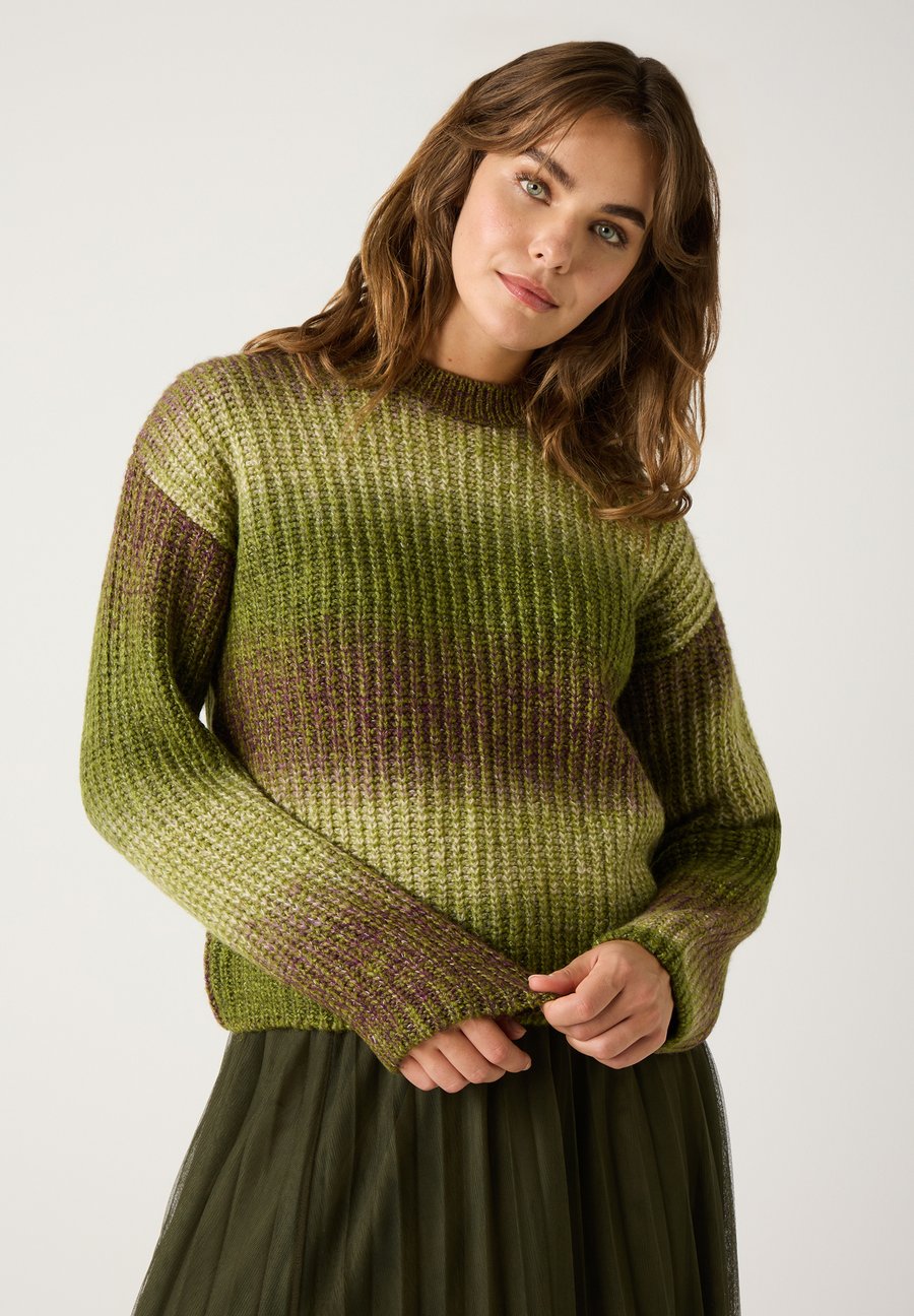 Джемпер More & More RUNDHALS, Multicolour Yarn Knit/Green
Джемпер More & More RUNDHALS, Multicolour Yarn Knit/Green