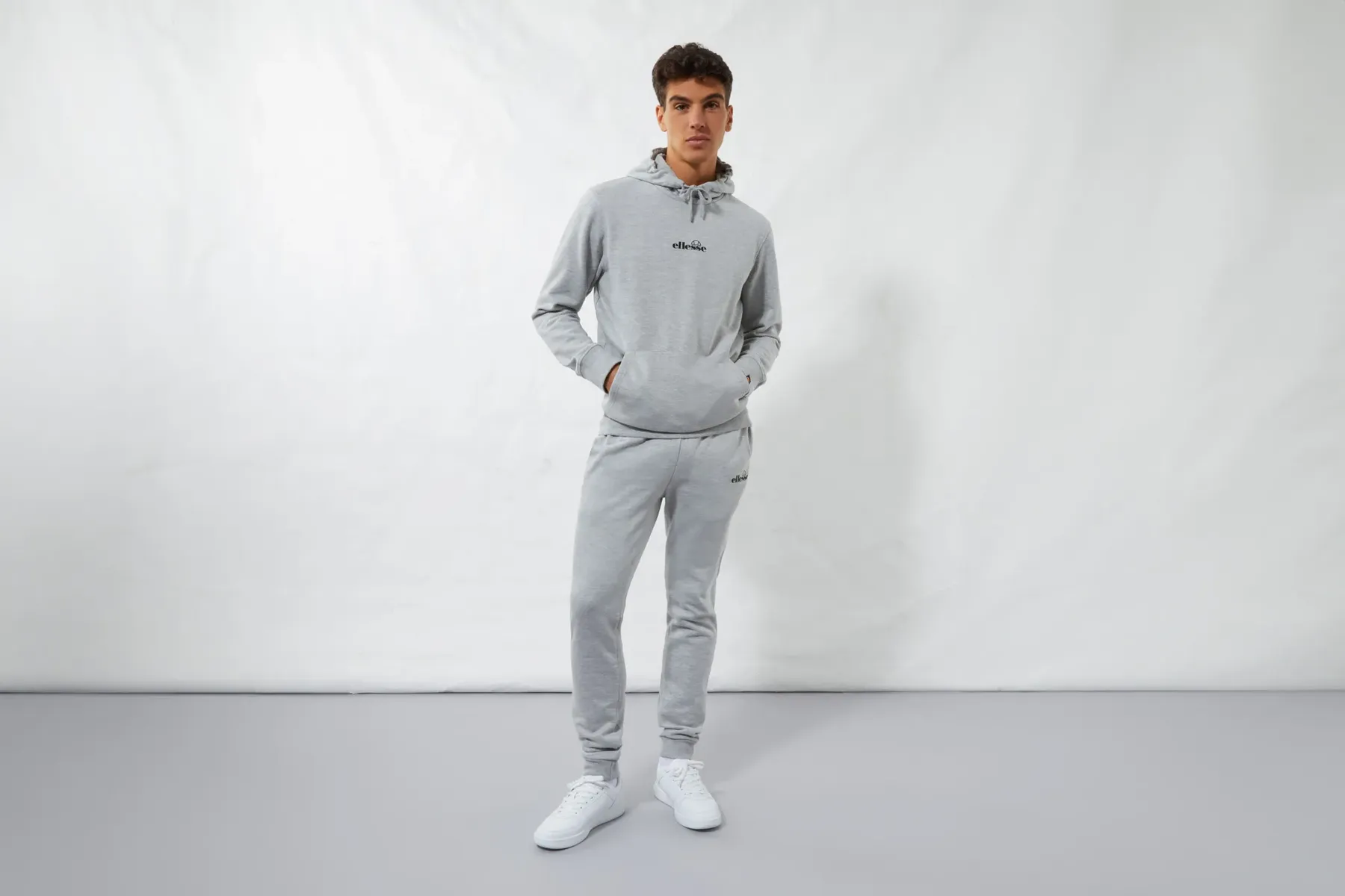 Спортивные брюки Ellesse "CRAVO JOG PANT", серый
Спортивные брюки Ellesse "CRAVO JOG PANT", серый