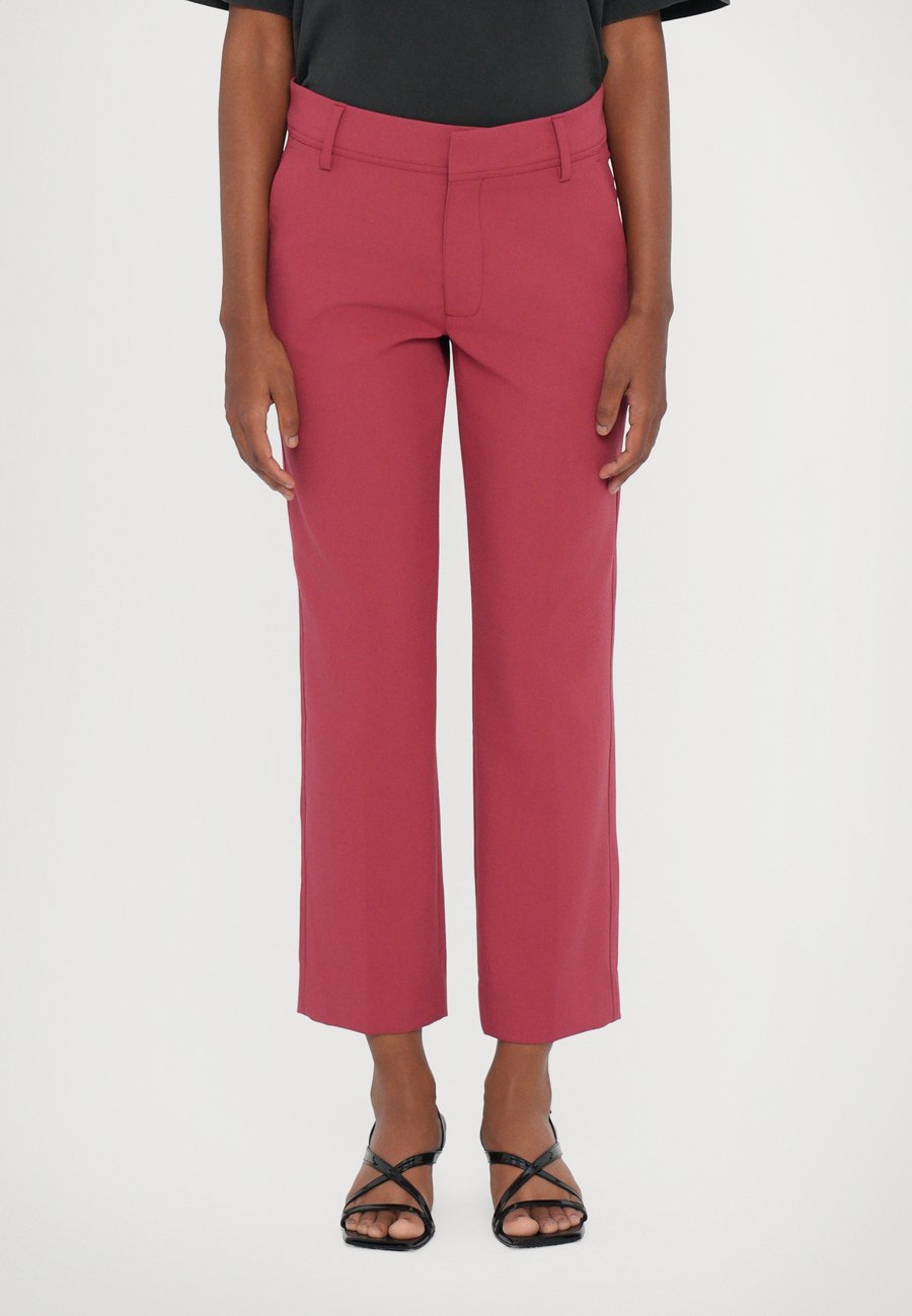 Брюки CLOSED SERANDON, Cherry Red/Pink
Брюки CLOSED SERANDON, Cherry Red/Pink