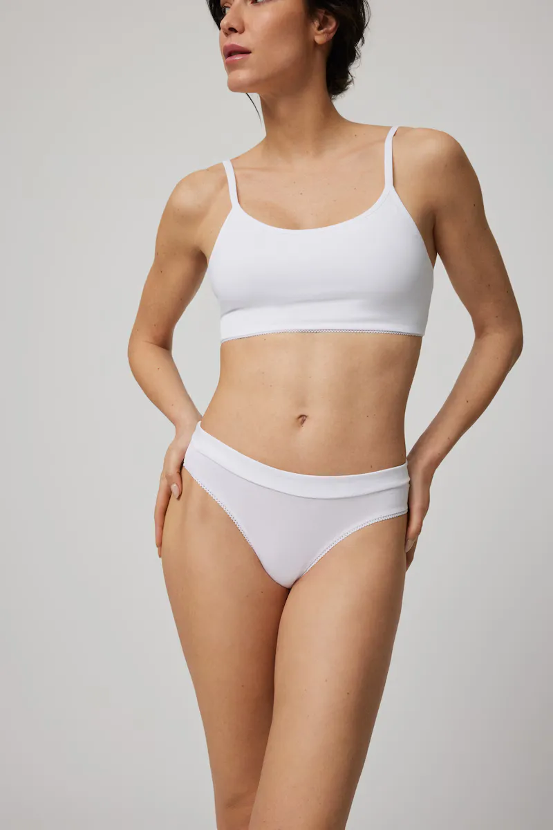 Трусики из органического хлопка с декоративной эластичной деталью и сборкой сзади Ysabel Mora, белый
Трусики из органического хлопка с декоративной эластичной деталью и сборкой сзади Ysabel Mora, белый