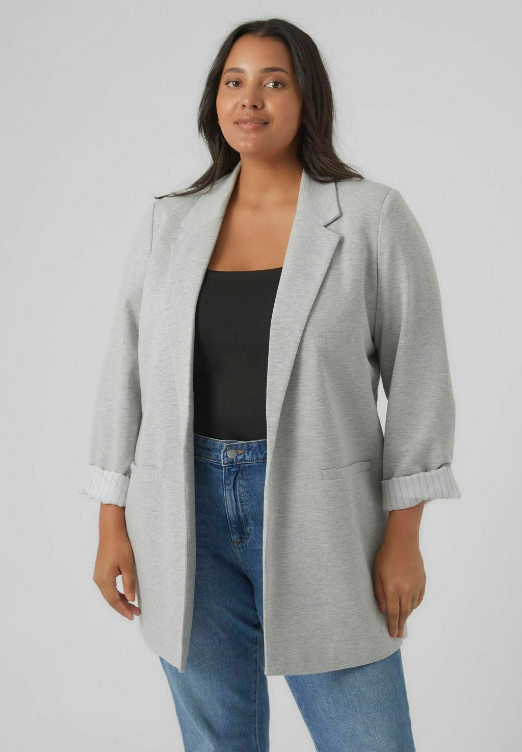 Короткое пальто Vero Moda Curve, серый 
Короткое пальто Vero Moda Curve, серый