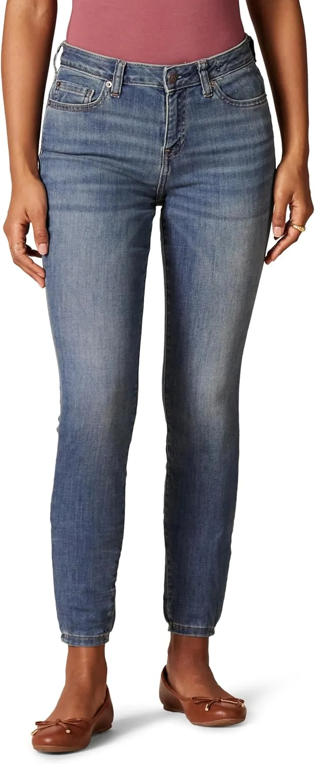Amazon Essentials Women's Mid Rise Curvy Skinny Jeans
Amazon Essentials Women's Mid Rise Curvy Skinny Jeans
