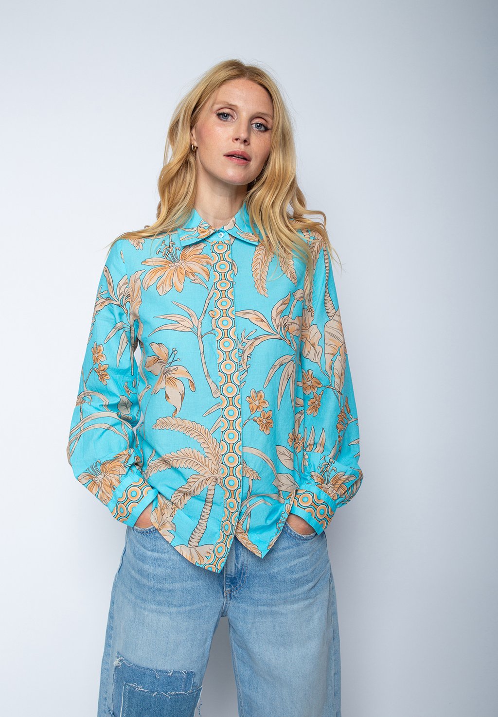 Блузка на пуговицах Emily van den Bergh, бирюзовый
Блузка на пуговицах Emily van den Bergh, бирюзовый