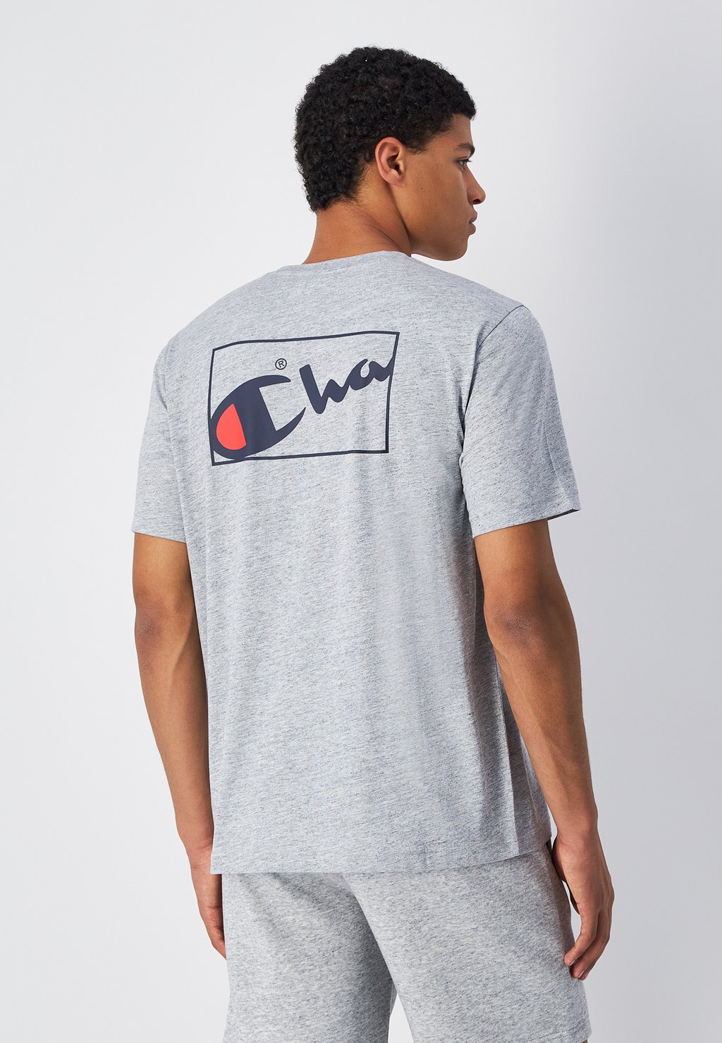 Футболка с принтом GRAPHIC SHOP Champion, серый
Футболка с принтом GRAPHIC SHOP Champion, серый