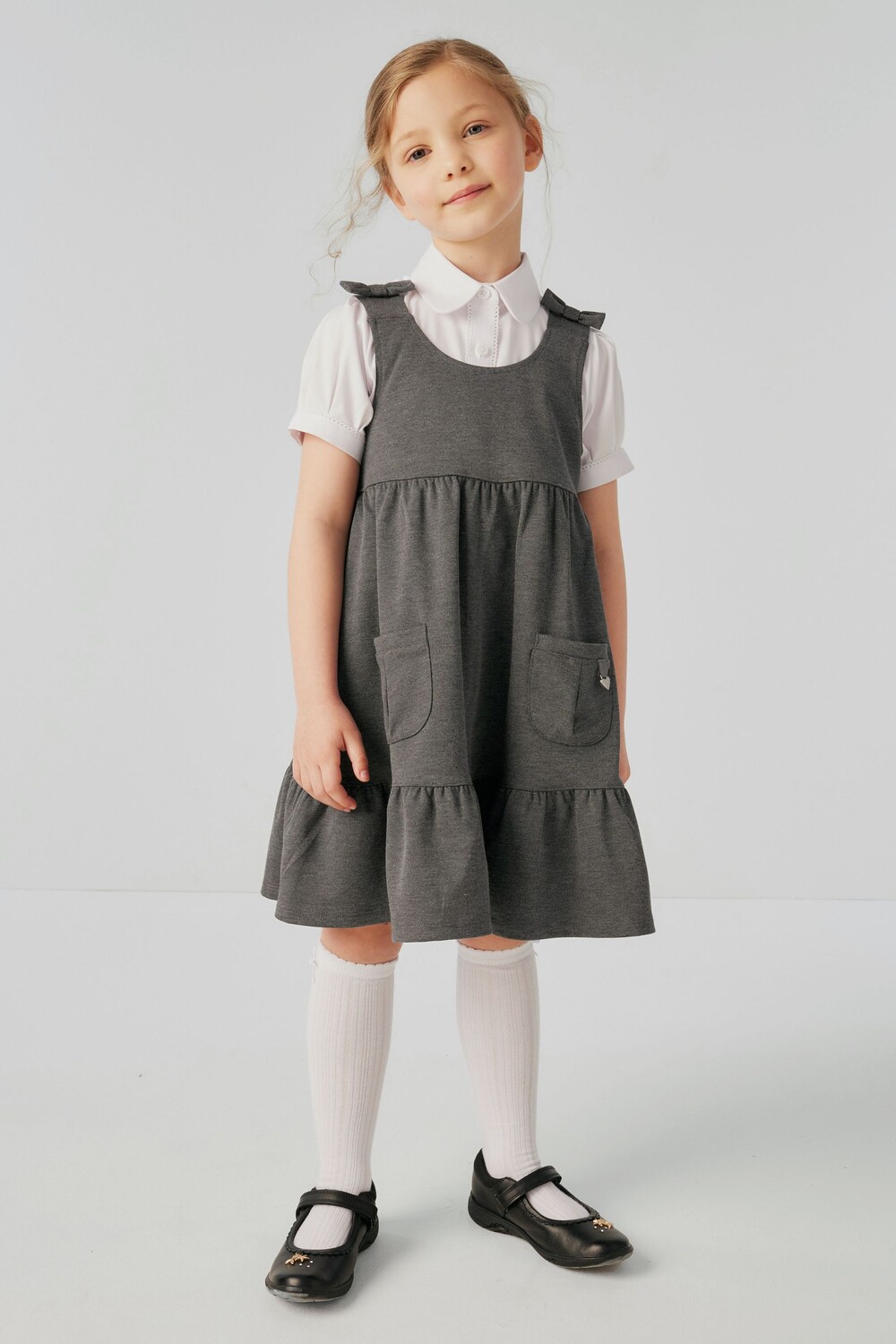 Школьный сарафан с бантом и понте Clarks, серый
Школьный сарафан с бантом и понте Clarks, серый