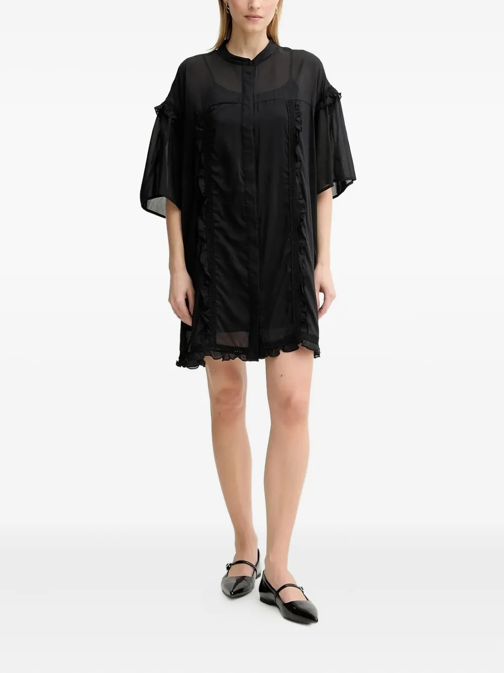 Мини-платье с кружевными вставками и оборками Isabelle Blanche, черный
Мини-платье с кружевными вставками и оборками Isabelle Blanche, черный