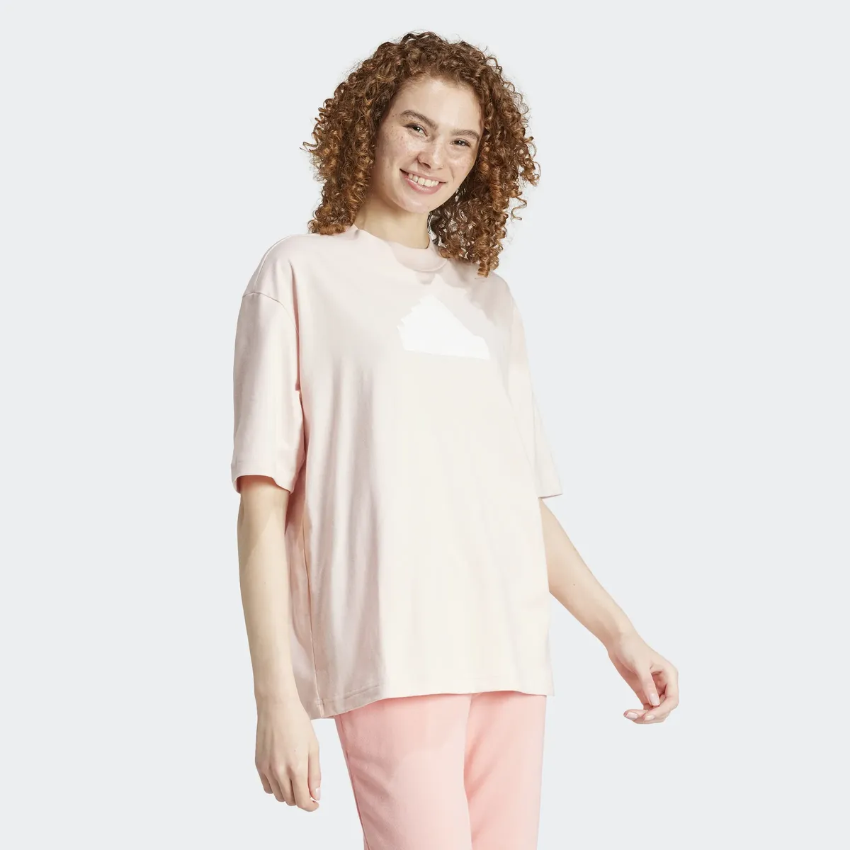 Футболка Adidas Sportswear "W FI BOS BF TEE", цвет Sandy Pink
Футболка Adidas Sportswear "W FI BOS BF TEE", цвет Sandy Pink