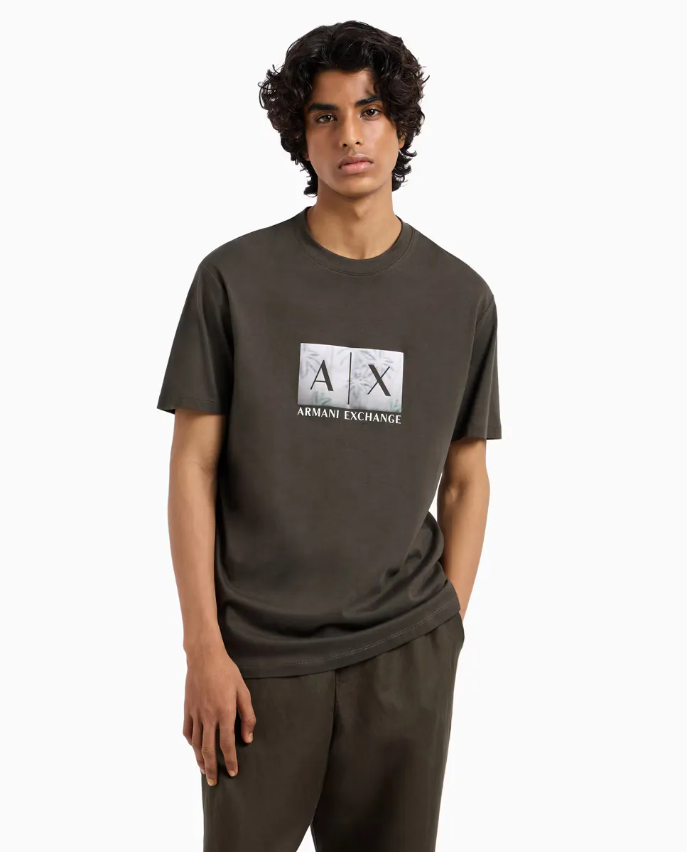 Мужская футболка с коротким рукавом и атласным логотипом Armani Exchange, черный
Мужская футболка с коротким рукавом и атласным логотипом Armani Exchange, черный