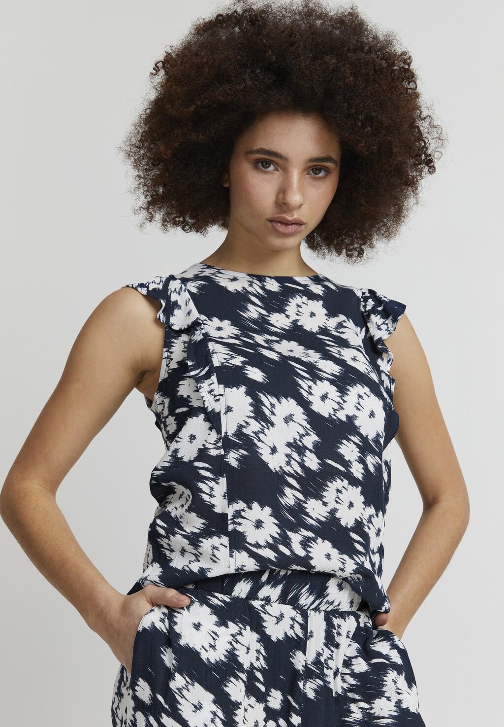 Блузка Ichi Ihmarrakech, темно-синий
Блузка Ichi Ihmarrakech, темно-синий