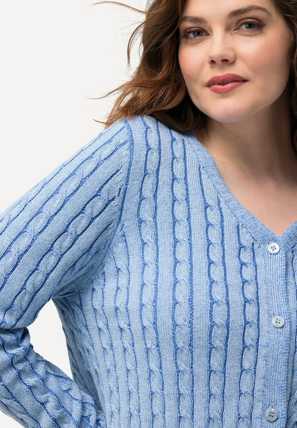 Кардиган CABLE Ulla Popken, светло-голубой 
Кардиган CABLE Ulla Popken, светло-голубой