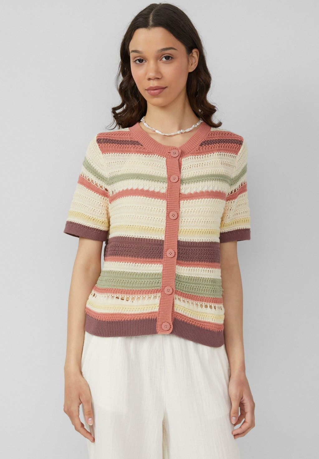 Кардиган KURZARM-IN OPTIK QS, кремовый
Кардиган KURZARM-IN OPTIK QS, кремовый