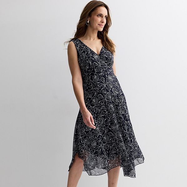 Женское платье с принтом из шифона и асимметричным подолом Connected Apparel
Женское платье с принтом из шифона и асимметричным подолом Connected Apparel