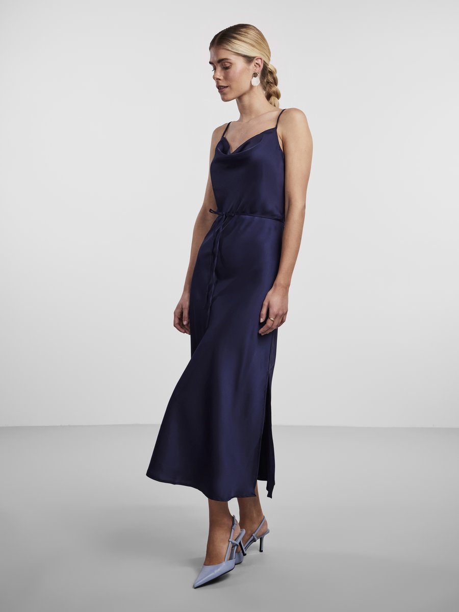 Платье YAS THEA STRAP LONG DRESS, Evening Blue/Dark Blue
Платье YAS THEA STRAP LONG DRESS, Evening Blue/Dark Blue
