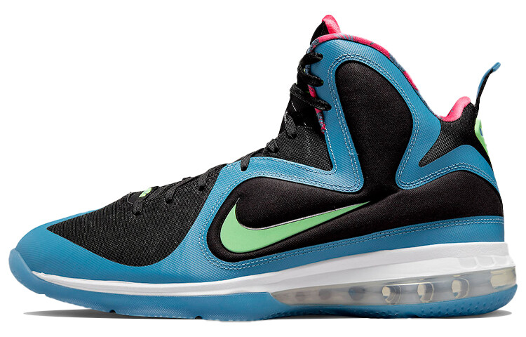 Кроссовки Nike LeBron 9 South Coast, черный/синий
Кроссовки Nike LeBron 9 South Coast, черный/синий