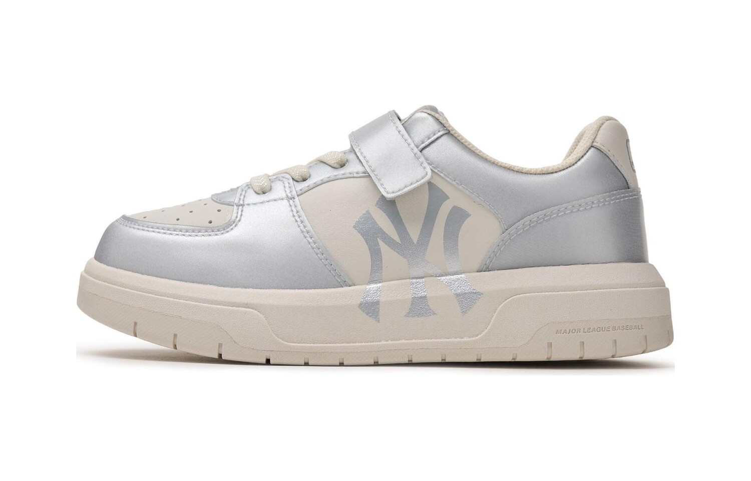 Детские кроссовки для скейтбординга Chunky Liner PS Low-top, белые/серебристые Mlb, белый/серебряный
Детские кроссовки для скейтбординга Chunky Liner PS Low-top, белые/серебристые Mlb, белый/серебряный