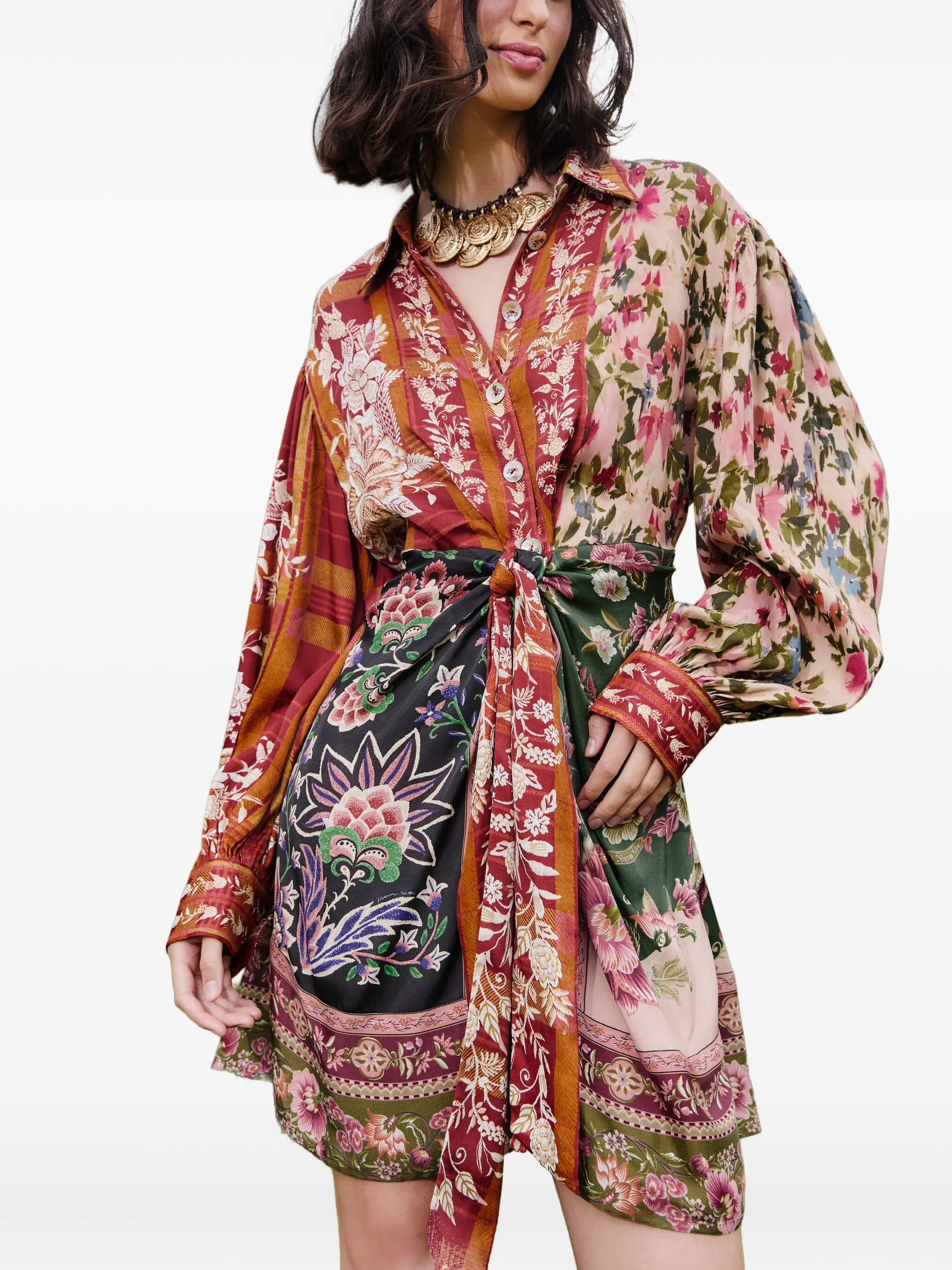 Платье мини на пуговицах с цветочным принтом Farm Rio, красный
Платье мини на пуговицах с цветочным принтом Farm Rio, красный