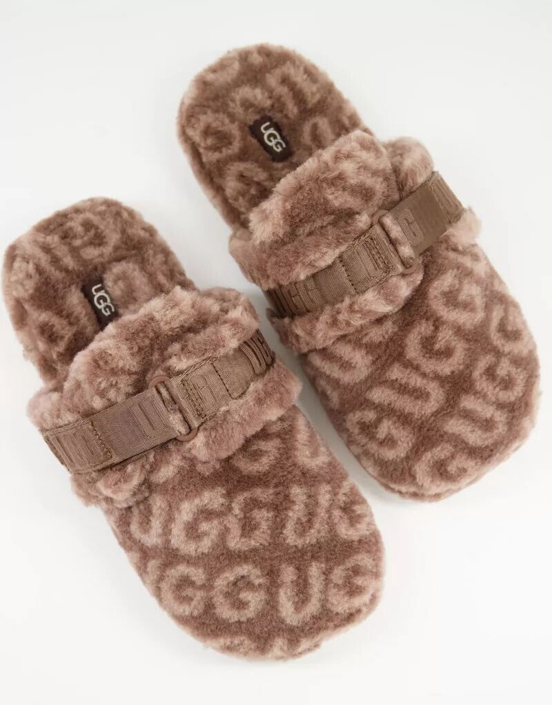 Коричневые тапочки из овчины Ugg fluff it pop с логотипом по всей поверхности
Коричневые тапочки из овчины Ugg fluff it pop с логотипом по всей поверхности