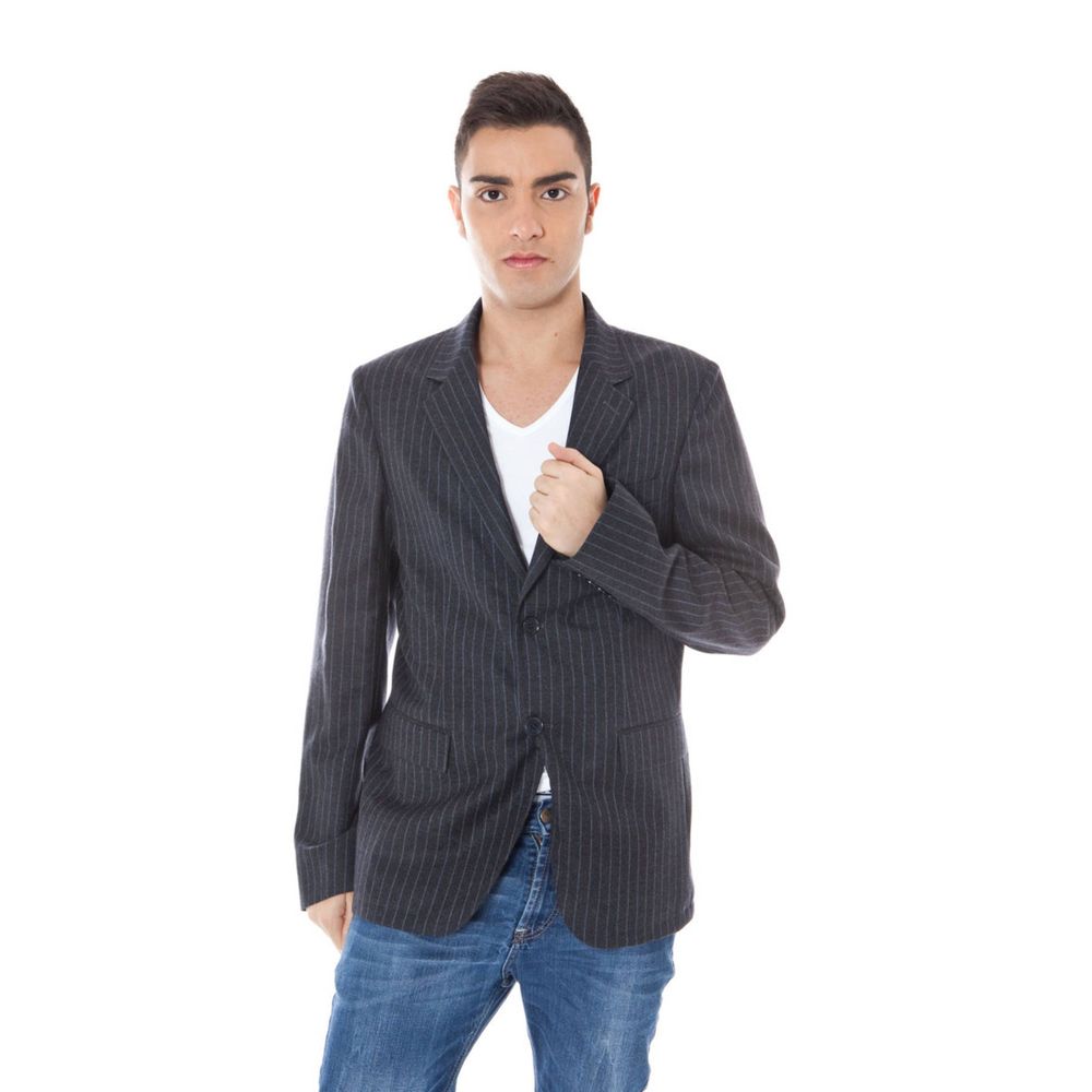 Куртка из серой шерсти Calvin Klein, серый
Куртка из серой шерсти Calvin Klein, серый