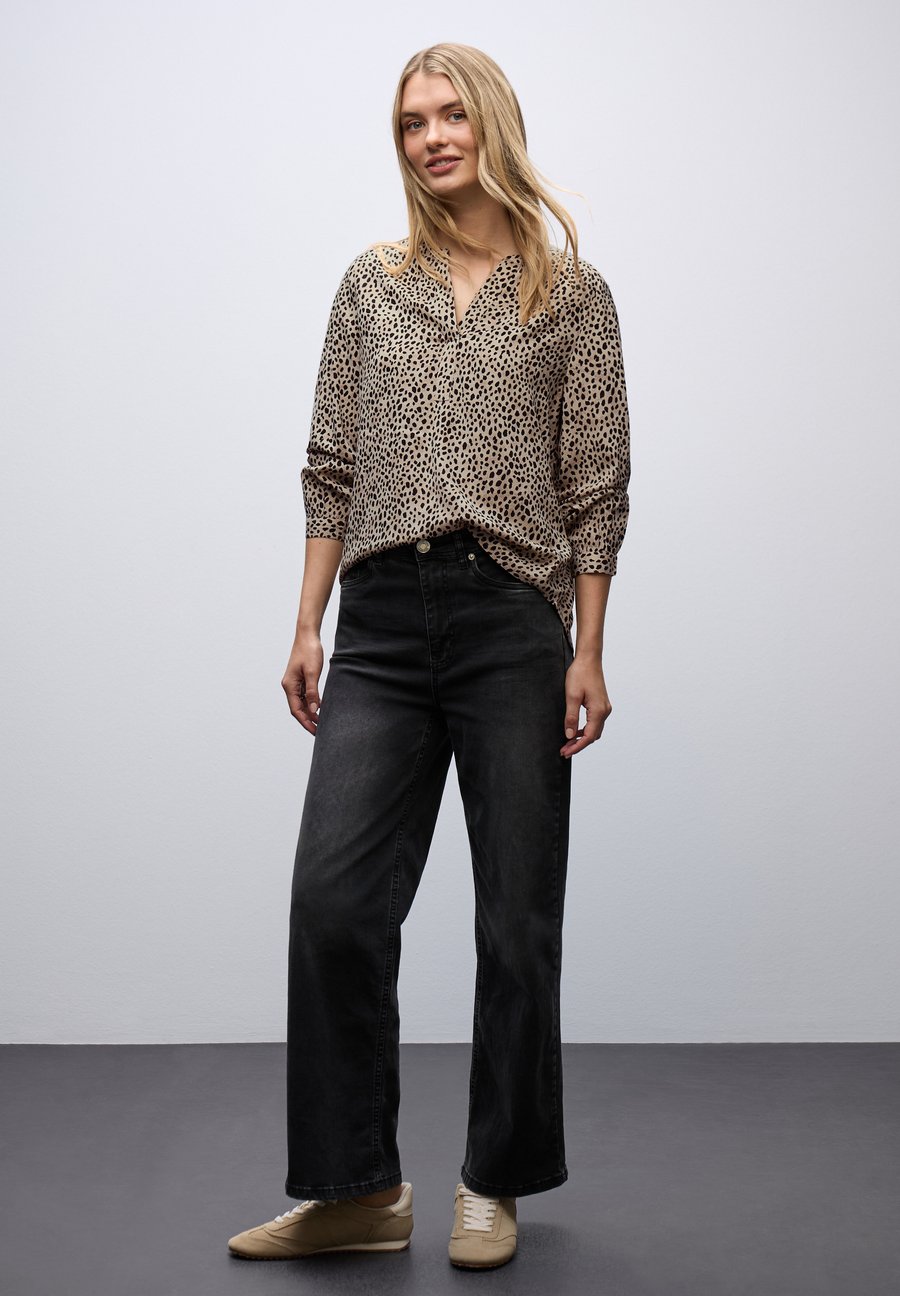 Блуза Street One LEO SPLIT NECK , Beige/Sand
Блуза Street One LEO SPLIT NECK , Beige/Sand