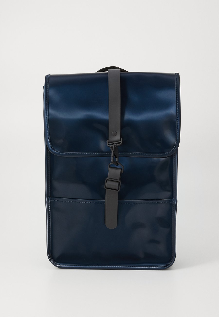 Рюкзак Rains BACKPACK MINI UNISEX, Spill/Blue
Рюкзак Rains BACKPACK MINI UNISEX, Spill/Blue