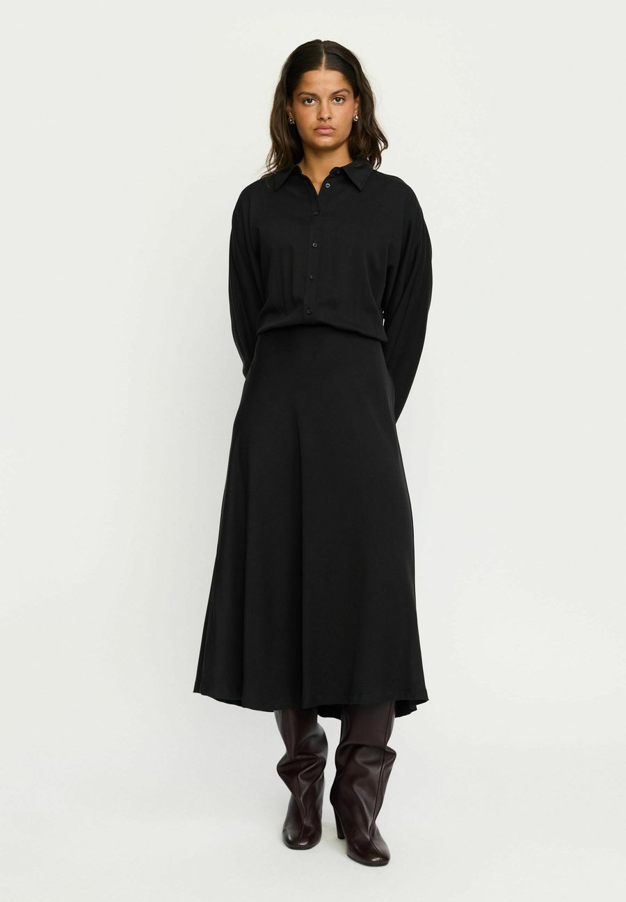 Платье Soft Rebels STORMY MIDI, Black
Платье Soft Rebels STORMY MIDI, Black