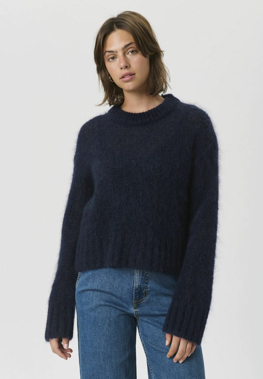 Джемпер Part Two Jumper, Peacoat/Blue-Grey
Джемпер Part Two Jumper, Peacoat/Blue-Grey