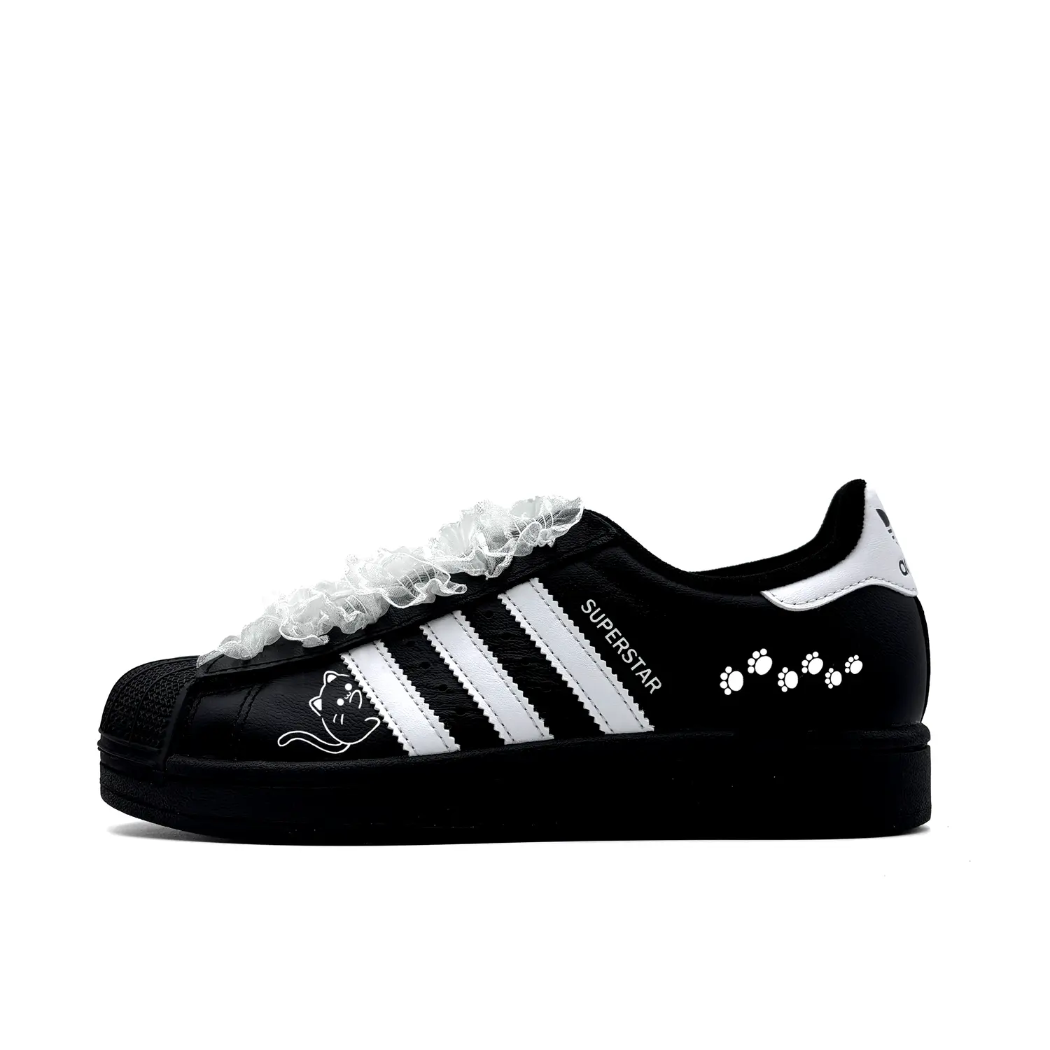 Adidas Originals Детские низкие скейтбордистские кроссовки Superstar 2 Pochacco Cat из износостойкой кожи, черные с белыми элементами
Adidas Originals Детские низкие скейтбордистские кроссовки Superstar 2 Pochacco Cat из износостойкой кожи, черные с белыми элементами