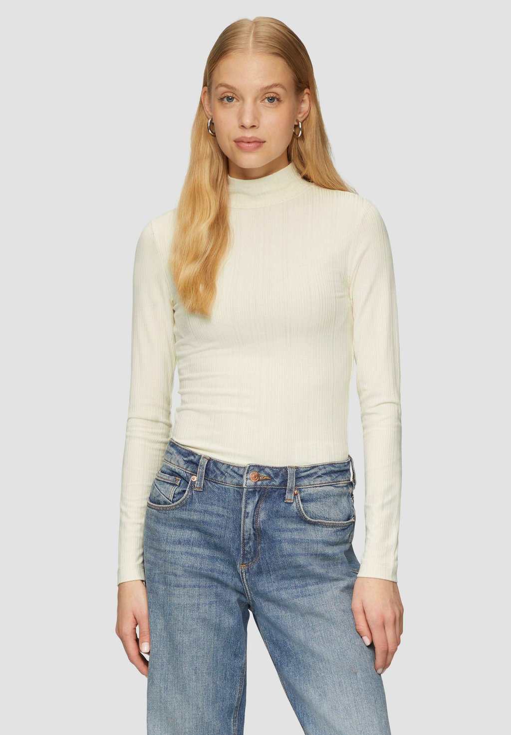 Топ с длинными рукавами QS, бежевый
Топ с длинными рукавами QS, бежевый