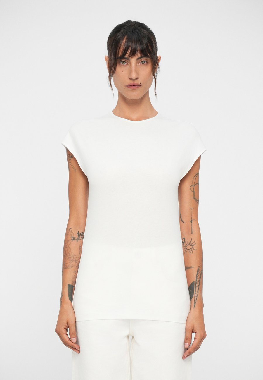 Футболка 440ME SEAMLESS, White, Белый, Футболка 440ME SEAMLESS, White
Футболка 440ME SEAMLESS, White, Белый, Футболка 440ME SEAMLESS, White