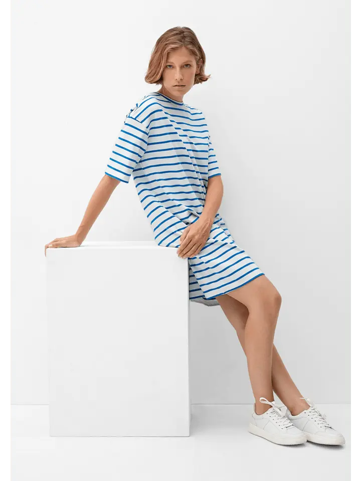 Короткое платье sOliver kurz, цвет blau-weiß
Короткое платье sOliver kurz, цвет blau-weiß