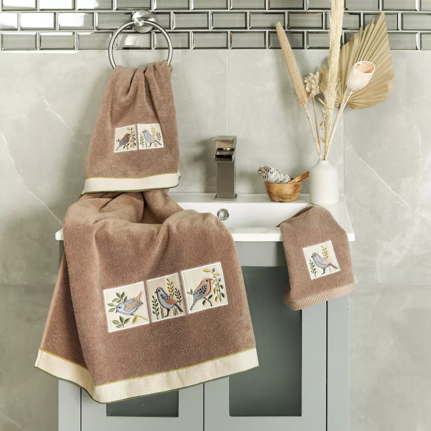 Linum Home Textiles Турецкий хлопок Belinda Набор украшенных полотенец из 4 предметов, серый
Linum Home Textiles Турецкий хлопок Belinda Набор украшенных полотенец из 4 предметов, серый