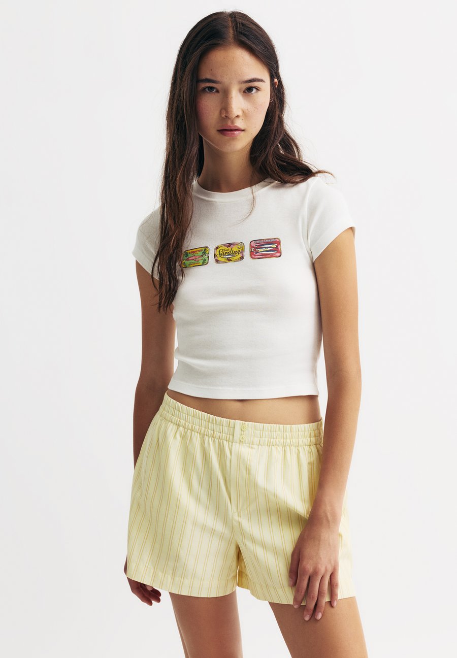 Футболка PULL&BEAR SARDINE TIN , White
Футболка PULL&BEAR SARDINE TIN , White