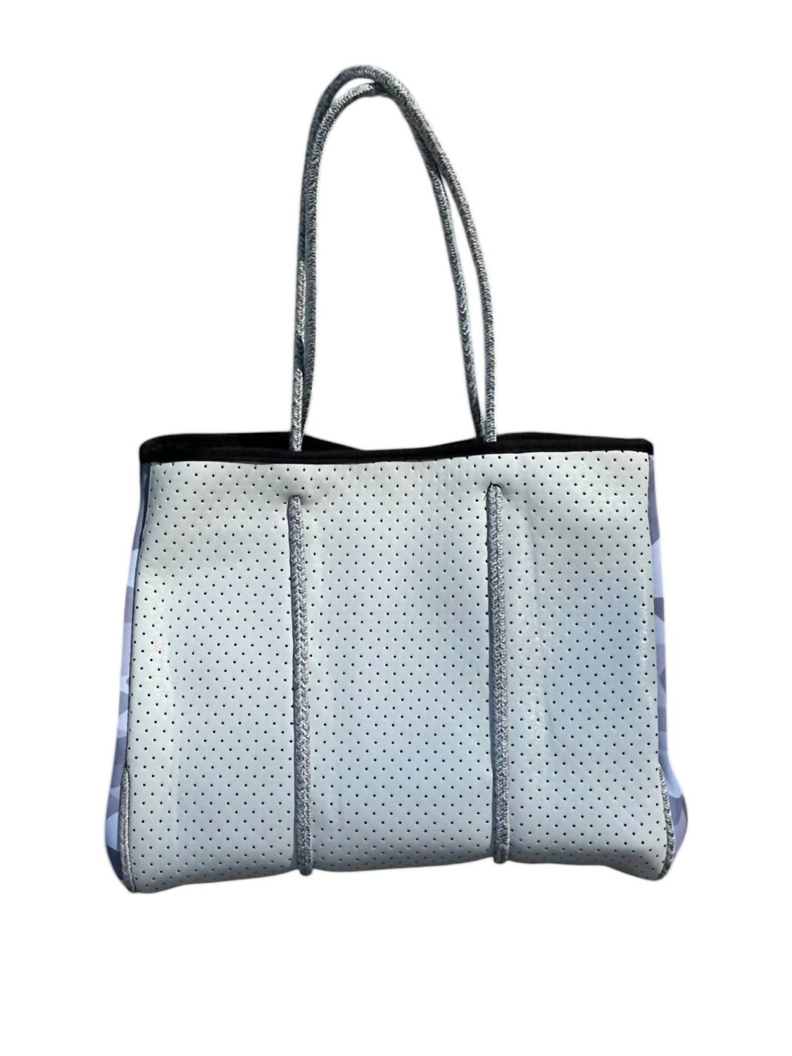 Женская сумка Kendra из неопрена в камуфляжном цвете Julia Rose, цвет camo, Розовый, Женская сумка Kendra из неопрена в камуфляжном цвете Julia Rose, цвет camo
Женская сумка Kendra из неопрена в камуфляжном цвете Julia Rose, цвет camo, Розовый, Женская сумка Kendra из неопрена в камуфляжном цвете Julia Rose, цвет camo