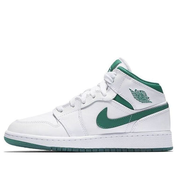 Кроссовки 1 средний se gc Air Jordan, белый
Кроссовки 1 средний se gc Air Jordan, белый