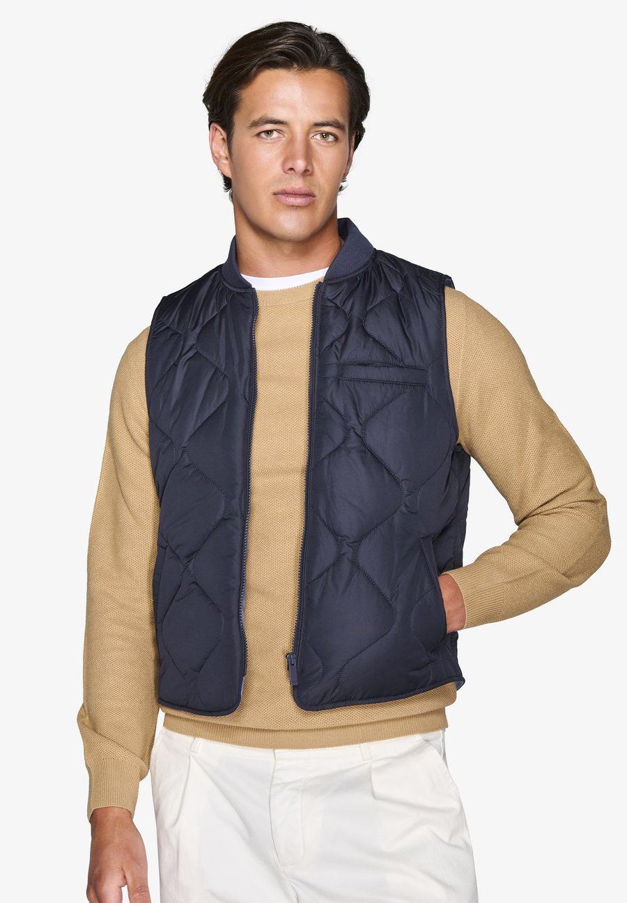 Куртка Dan John Waistcoat, Blue Solid/Blue
Куртка Dan John Waistcoat, Blue Solid/Blue