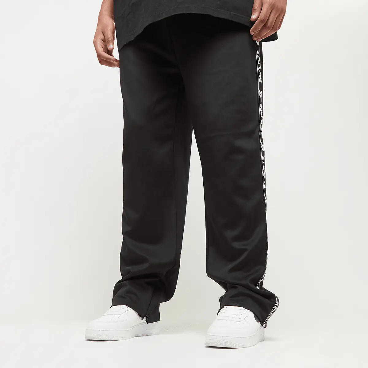 Спортивные брюки Karl Kani OG Tape Essential Neopren Trackpants, черный
Спортивные брюки Karl Kani OG Tape Essential Neopren Trackpants, черный